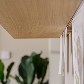 5113_T - Wandplank dubbel afgerond i.c.m. TOM strip - Eiken - 30 mm dik (3) (thumbnail)