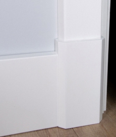 0323 - Schuine plintneut uit voorraad - MDF v313 - 25 x 75 x 110 mm (1) (thumbnail)