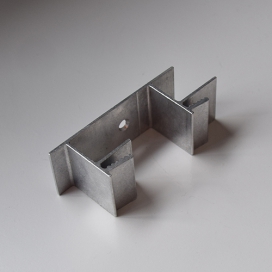 5406 - Aluminium plint - Aluminium onbewerkt - 22 x 80 mm (2)