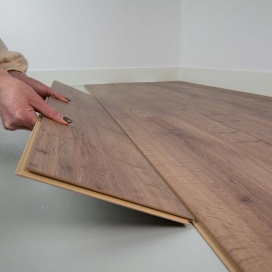 L103 - Comfort Soft Brown Oak 7mm V4 192mm - HDF - 1261 x 192 x 7 mm (2)
